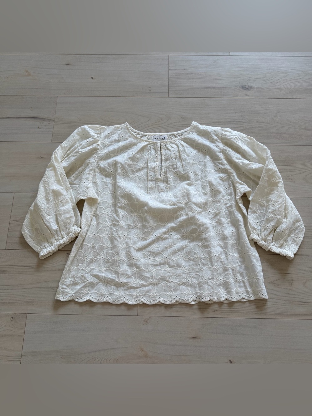 Velvet by Graham & Spencer Cream Eyelet Peasant Blouse